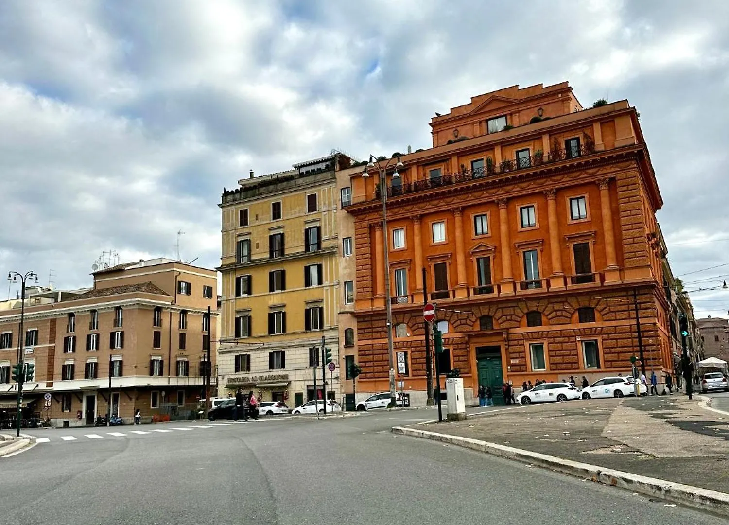 Colosseum Luxury Apartment Rzym 0*,