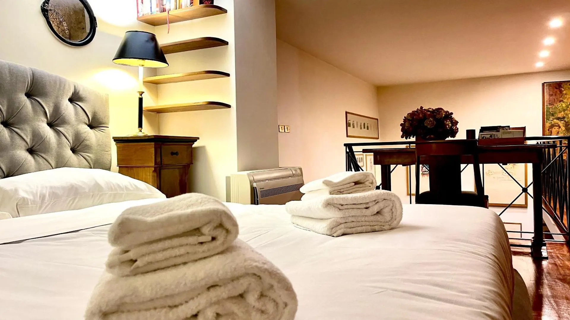 Colosseum Luxury Apartment Rzym Włochy